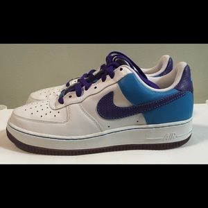 Nike Air Force mens size 9.5 shoes - worn once